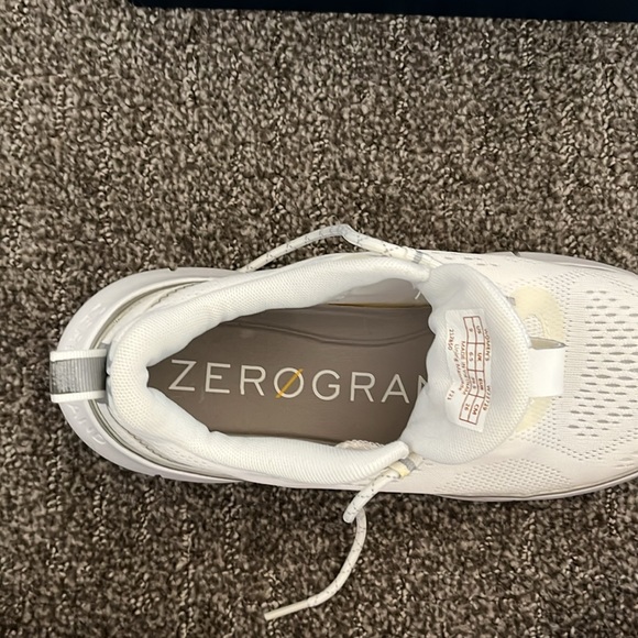 White Cole Haan zerogrand sneakers, size 9. - Picture 5 of 7